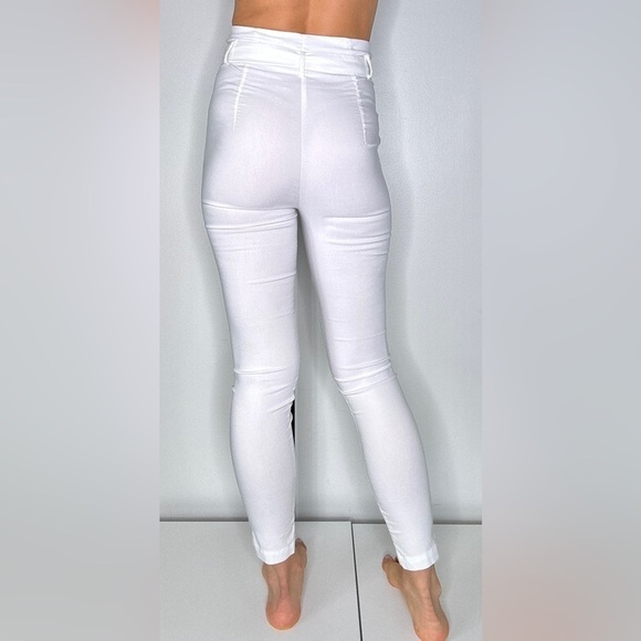 CEFIAN Women High Waisted Pleated & Belted Fitted Pants - Picture 3 of 7